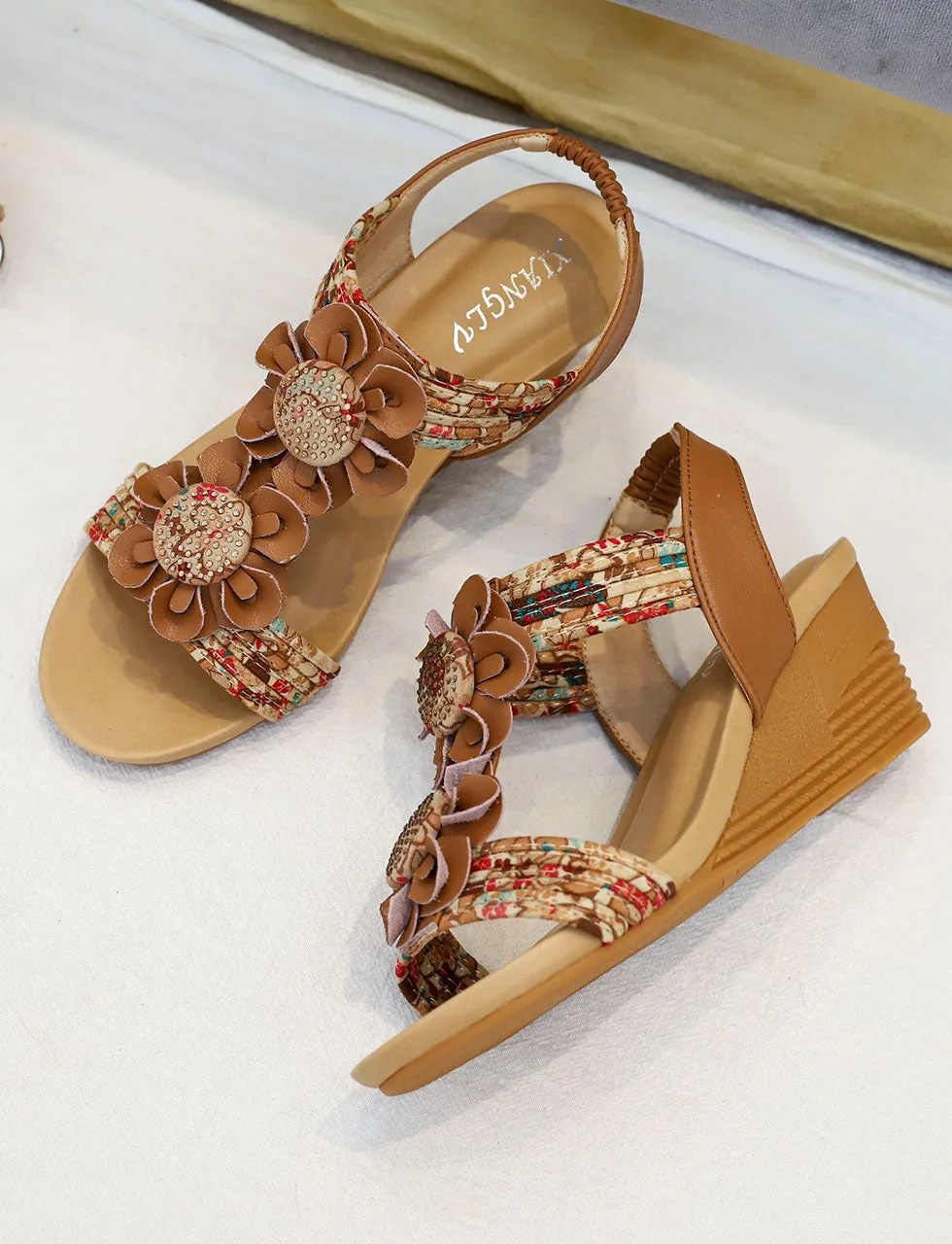 Brown T Strap Flower Boho Gladiator Sandals for Women
